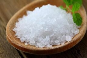 Salt for toenail fungus